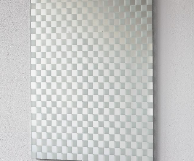 "gr 11" - 2016 / Lack on mirror / 80 x 60 cm