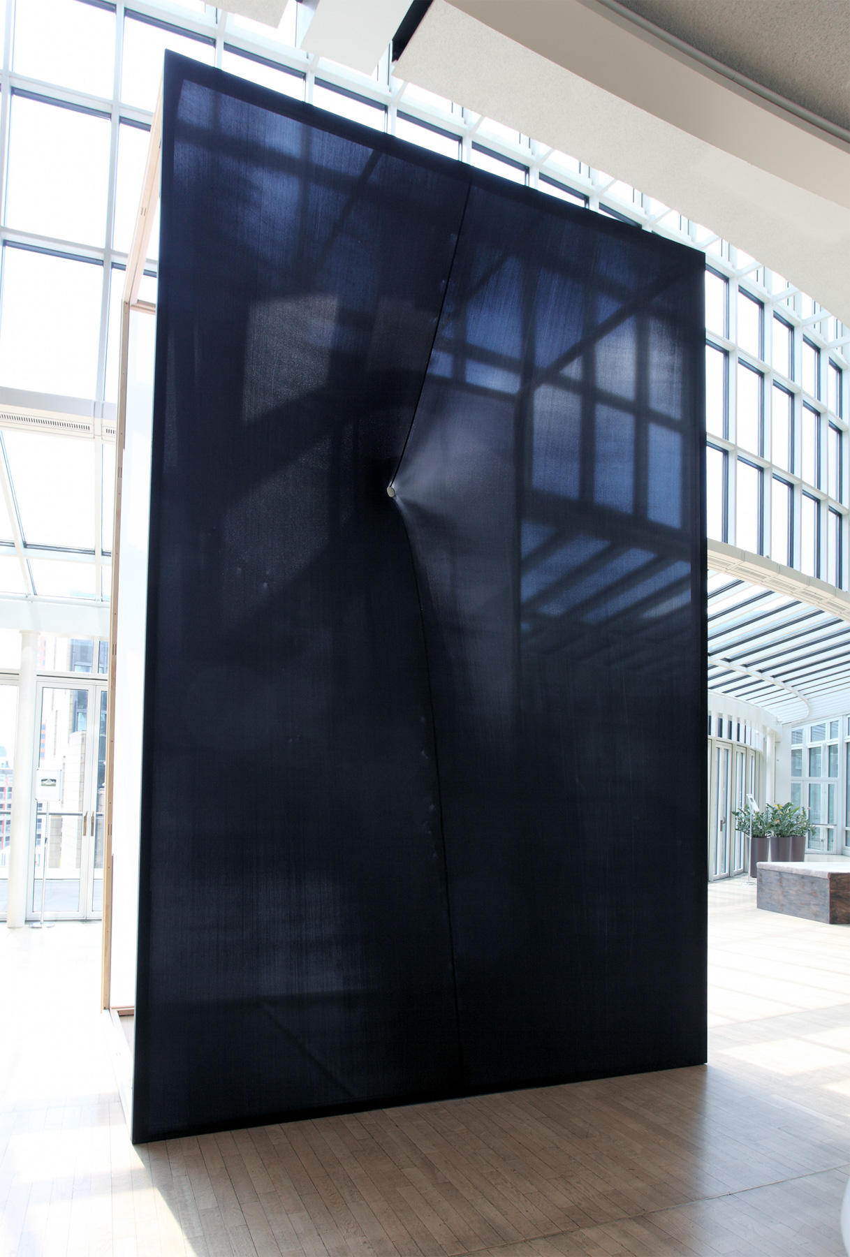"JIBA SN" - 2014 Magnet, cloth, wood / 460 x 300 x 200cm Nordrhein-Westfalen, NRW Landtag, Düsseldorf, Germany